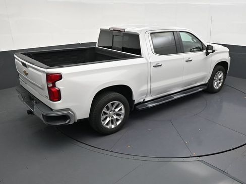 Used 2021 Chevrolet Silverado 1500 LTZ AWD/4WD image 16