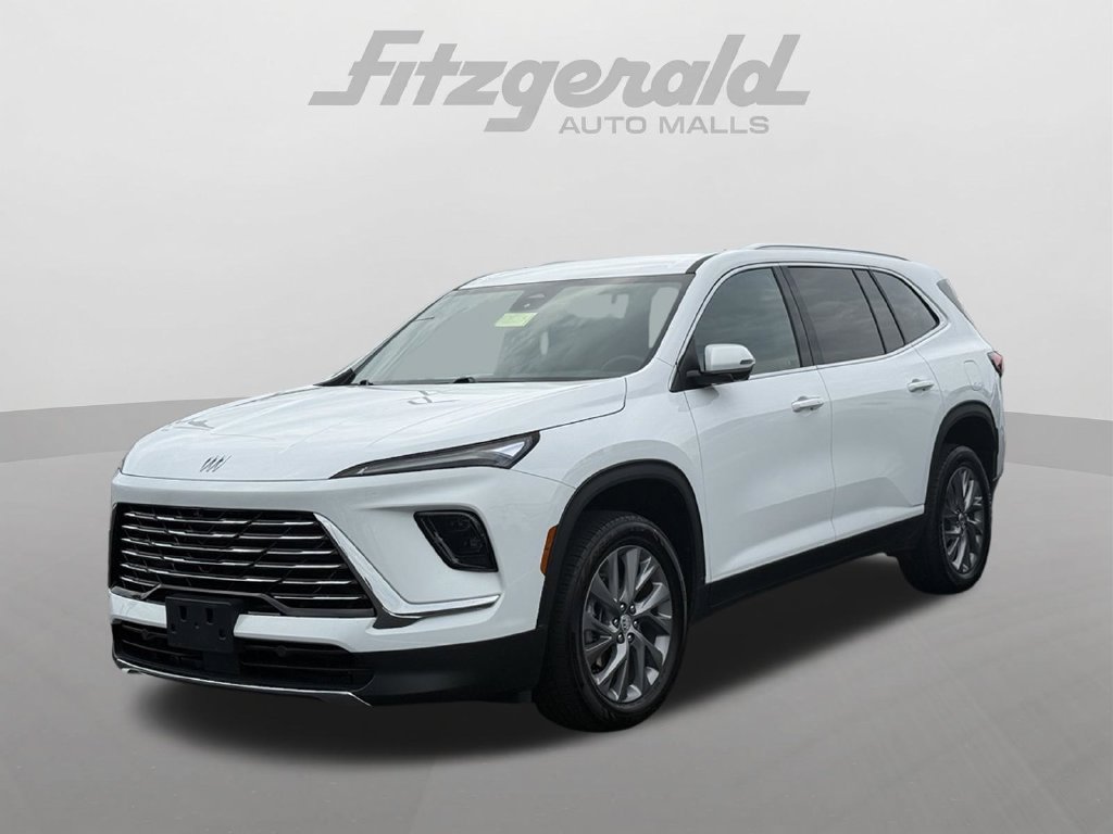 Used 2025 Buick Enclave Preferred AWD/4WD image 3