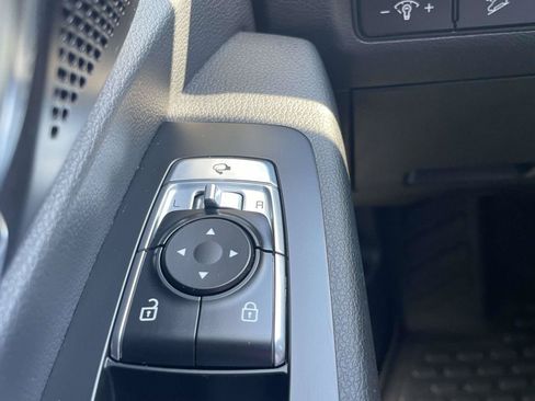 Used 2023 Kia Telluride EX w/ EX Captain's Chair Package FWD image 25