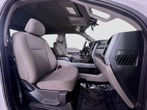 Used 2021 Ford F250 XLT w/ FX4 Off-Road Package image 28