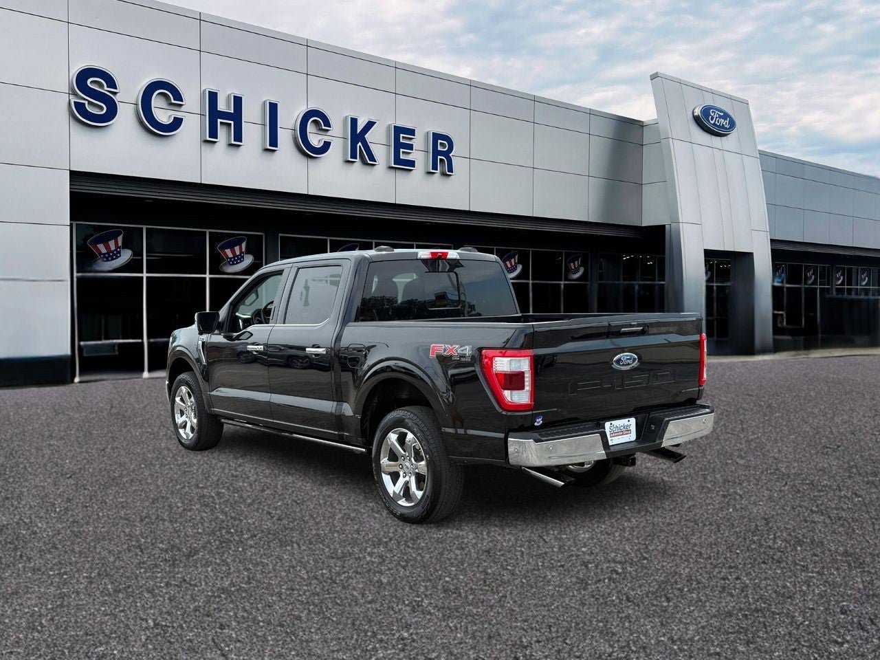 Used 2021 Ford F150 Lariat w/ Equipment Group 502A High AWD/4WD image 3