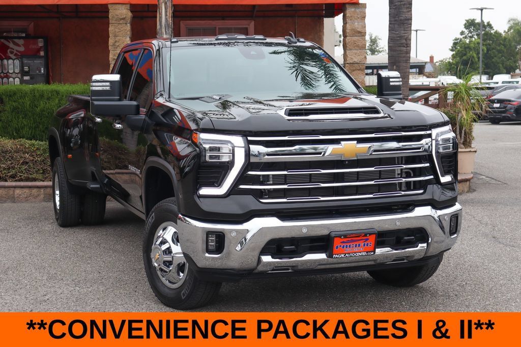 Used 2024 Chevrolet Silverado 3500 LTZ w/ LTZ Plus Package AWD/4WD image 2