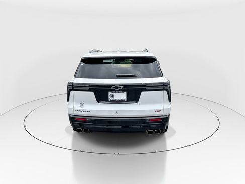 Used 2024 Chevrolet Traverse RS FWD image 7