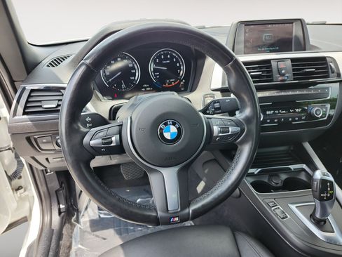 Used 2019 BMW 230i xDrive Convertible AWD/4WD image 13