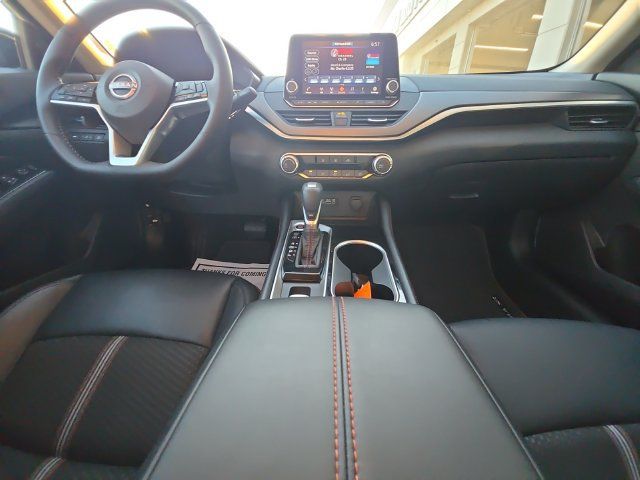 Used 2025 Nissan Altima 2.5 SR AWD/4WD image 21
