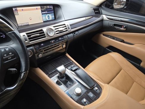 Used 2014 Lexus LS 460 AWD image 38