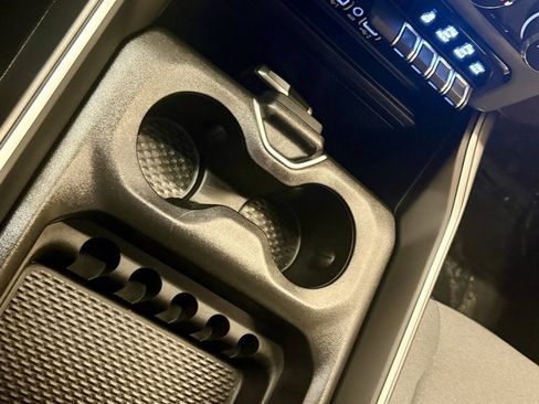 Used 2025 RAM 1500 Big Horn image 28
