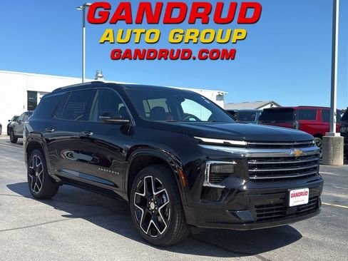 Certified 2026 Chevrolet Traverse High Country w/ LPO, Floor Liner Package AWD/4WD image 1
