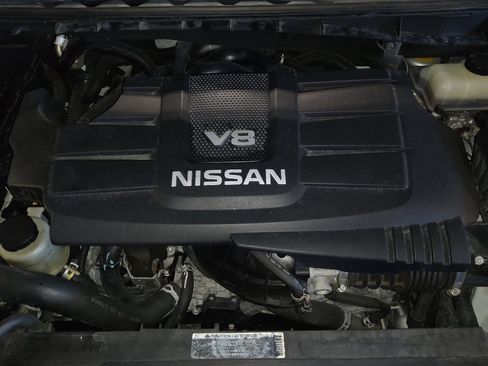 Used 2017 Nissan Titan SV image 30