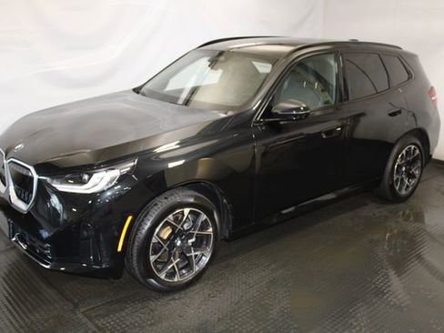 Used 2025 BMW X3 xDrive30i w/ Premium Package AWD/4WD image 2