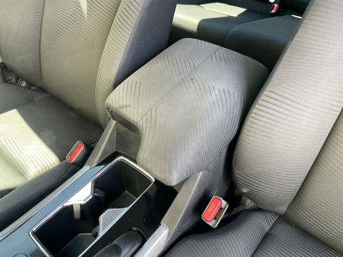Used 2017 Honda Accord LX image 19