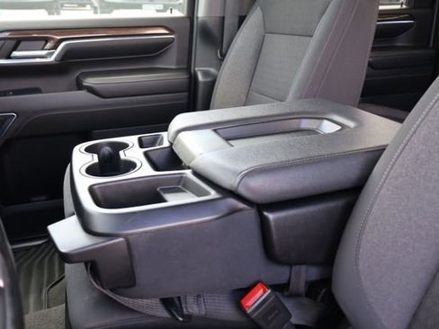 Used 2024 Chevrolet Silverado 2500 LT AWD/4WD image 12