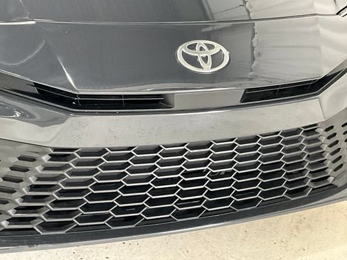 Used 2025 Toyota Camry SE FWD image 28