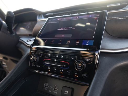 Used 2025 Jeep Grand Cherokee L Limited w/ Luxury Tech Group II image 24