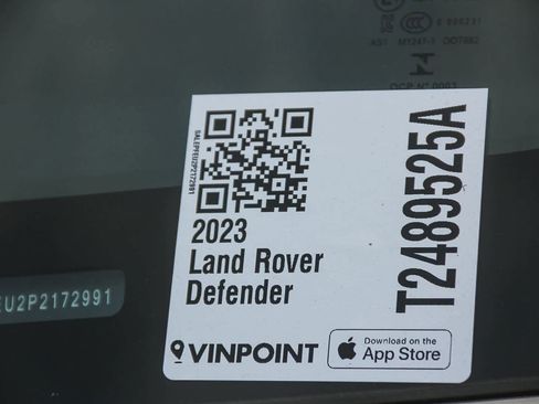 Used 2023 Land Rover Defender 130 SE image 28