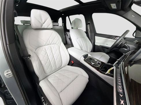 New 2026 BMW X5 xDrive40i w/ Climate Comfort Package image 28