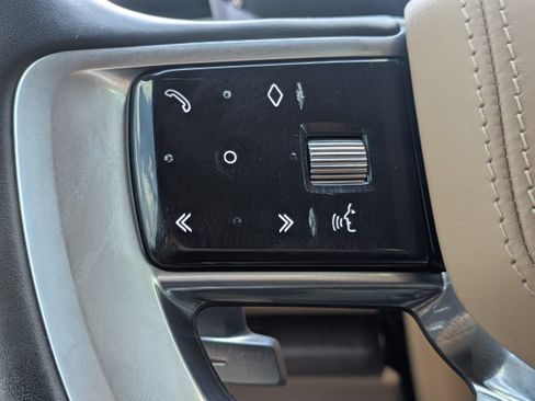 Used 2023 Land Rover Range Rover SE AWD/4WD image 25