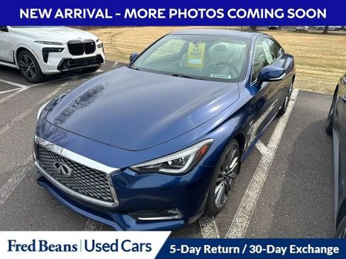 Used 2017 INFINITI Q60 Red Sport 400 image 2