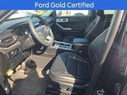 Used 2024 Ford Explorer Limited w/ Equipment Group 301A AWD/4WD image 2