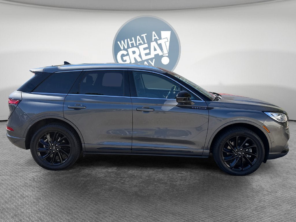 Used 2022 Lincoln Corsair Grand Touring w/ Elements Technology Bundle AWD/4WD image 2