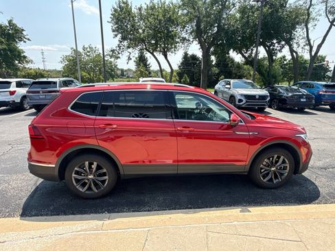Used 2023 Volkswagen Tiguan SE AWD/4WD image 7