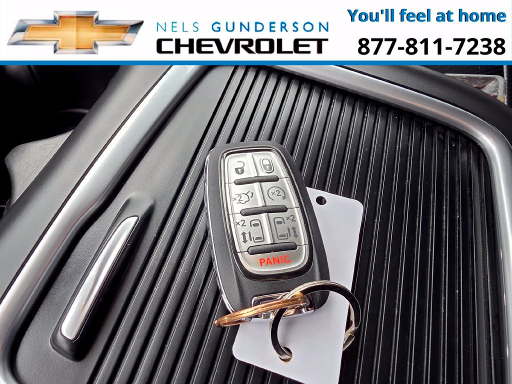 Used 2024 Chrysler Pacifica Touring-L FWD image 37