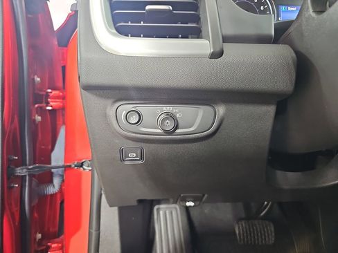 Used 2023 GMC Terrain SLE w/ Driver Convenience Package AWD/4WD image 31