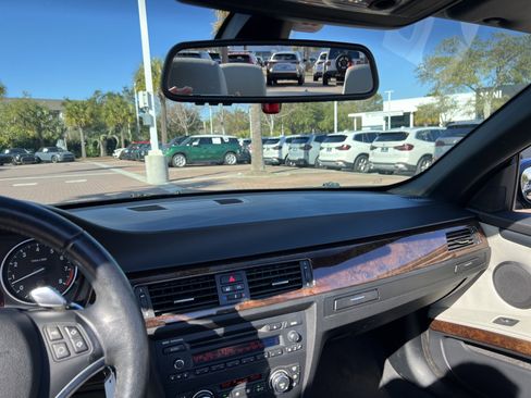 Used 2009 BMW 328i Convertible image 29