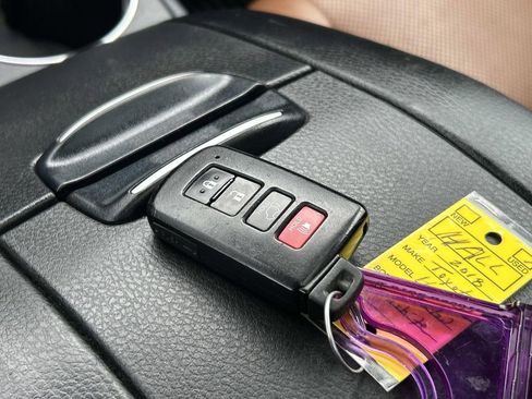 Used 2018 Toyota Highlander Limited Platinum w/ Protection Package #3 image 36