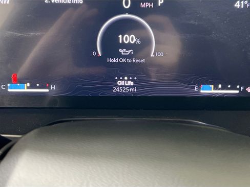 Used 2023 Jeep Grand Cherokee L Laredo image 12