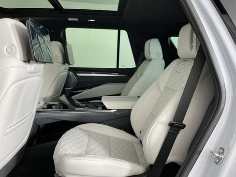 Used 2026 Cadillac Escalade V AWD/4WD image 29