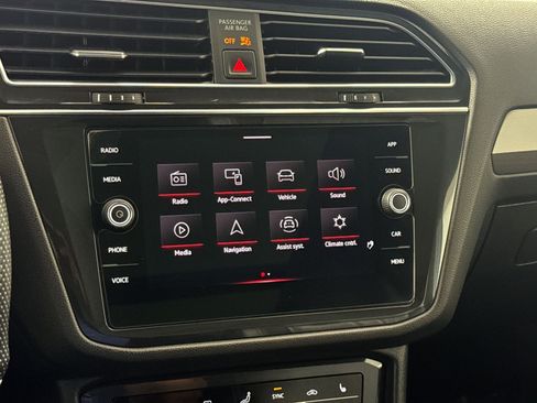 Used 2022 Volkswagen Tiguan SE R-Line AWD/4WD image 20
