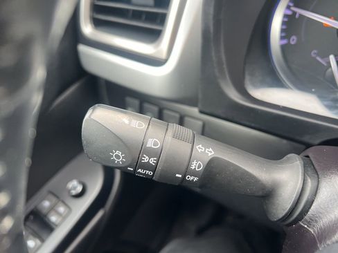 Used 2018 Toyota Highlander XLE image 15