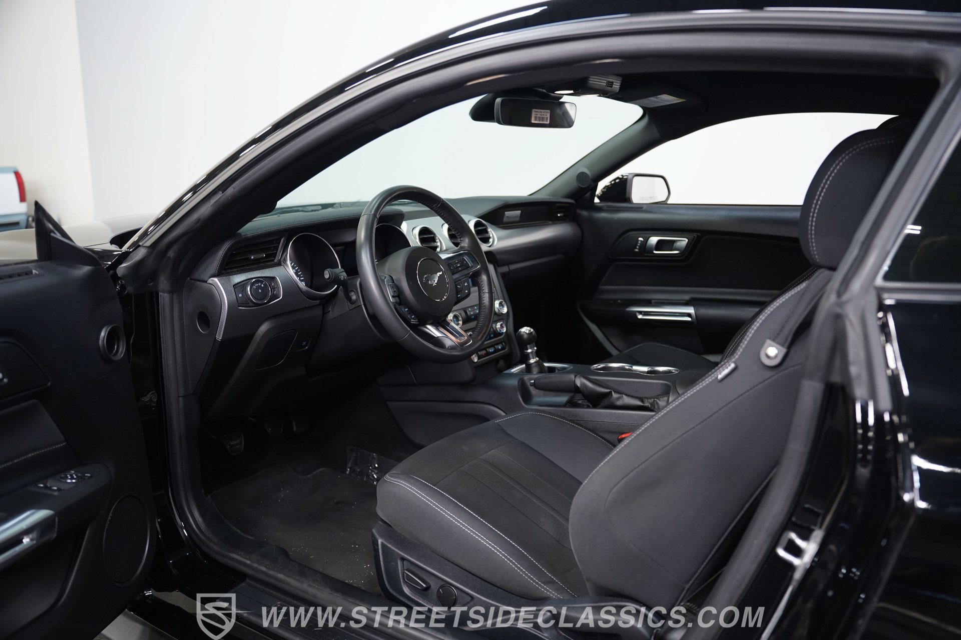 Used 2021 Ford Mustang GT w/ Black Accent Package RWD image 4