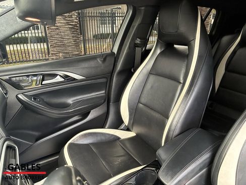 Used 2018 INFINITI QX30 Sport w/ Leather Package image 19