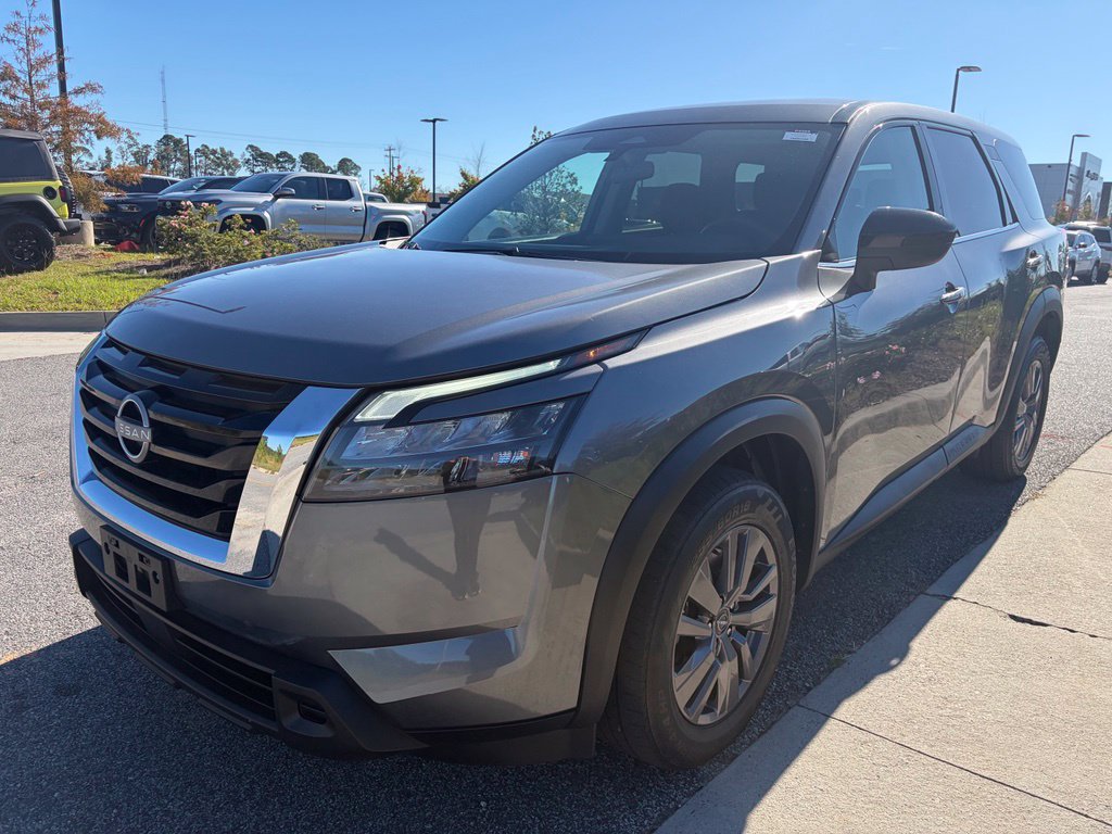 Used 2023 Nissan Pathfinder S FWD image 51