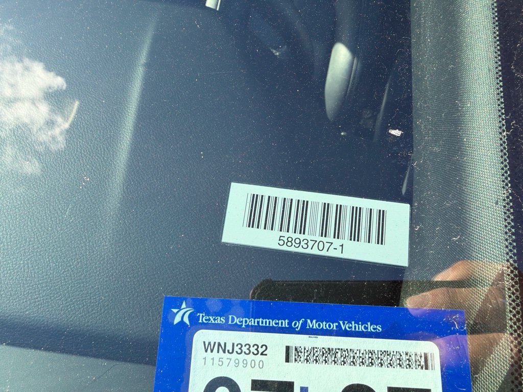 Used 2026 Chrysler Pacifica Select FWD image 5