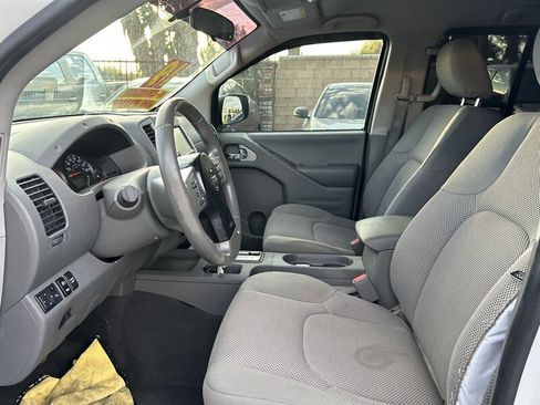 Used 2019 Nissan Frontier SV image 21