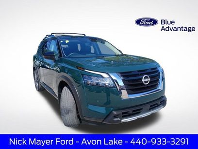 Used 2024 Nissan Pathfinder SL w/ SL Premium Package