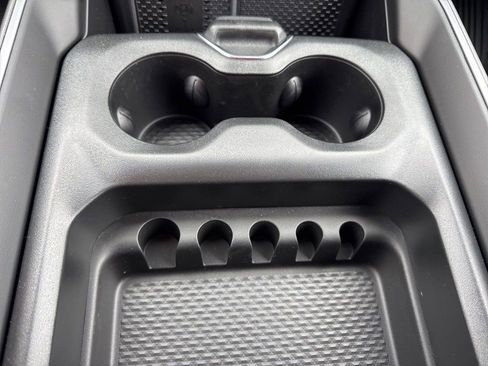 New 2026 RAM 1500 4x4 Crew Cab image 18