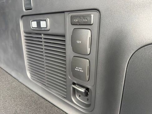 New 2025 Ford Expedition Max Platinum w/ Driver's Package image 38