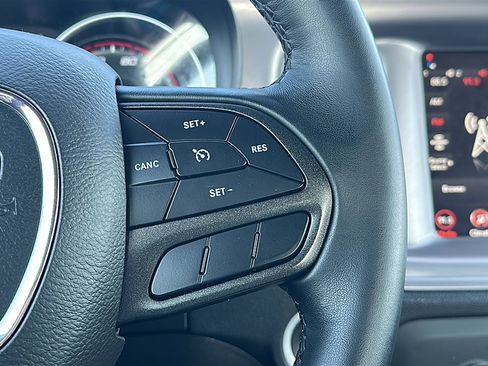 Used 2023 Dodge Charger SXT image 27