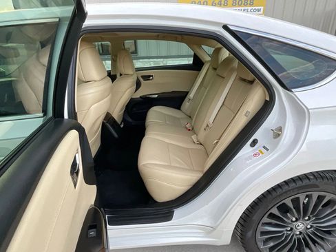 Used 2016 Toyota Avalon Touring image 16