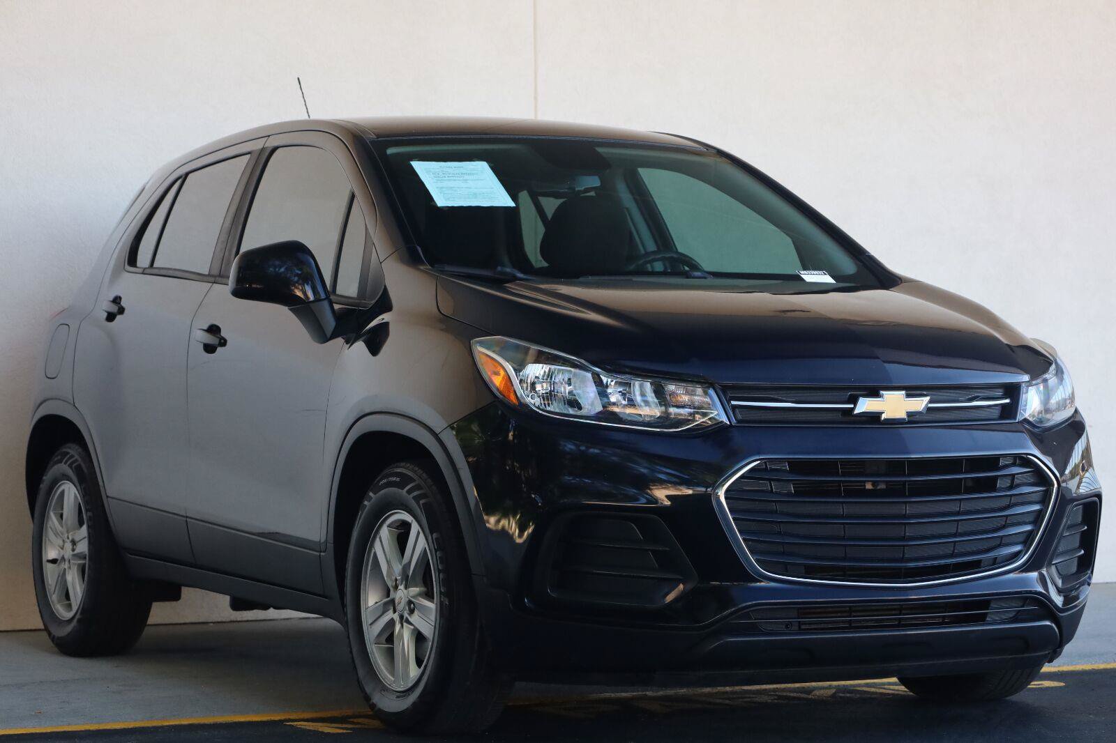 Used 2021 Chevrolet Trax LS w/ Tint and Cruise Package FWD image 7