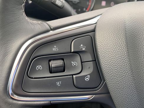 Used 2021 Buick Encore GX Essence w/ Advanced Technology Package AWD/4WD image 11