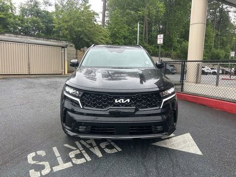 Used 2023 Kia Sorento EX w/ Panoramic Sunroof Package FWD image 2