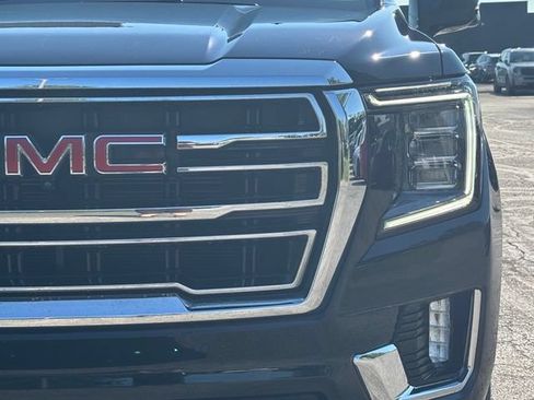 Used 2023 GMC Yukon SLT w/ SLT Luxury Package AWD/4WD image 10