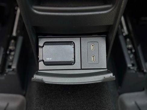 Used 2026 Mercedes-Benz GLB 250 4MATIC image 44