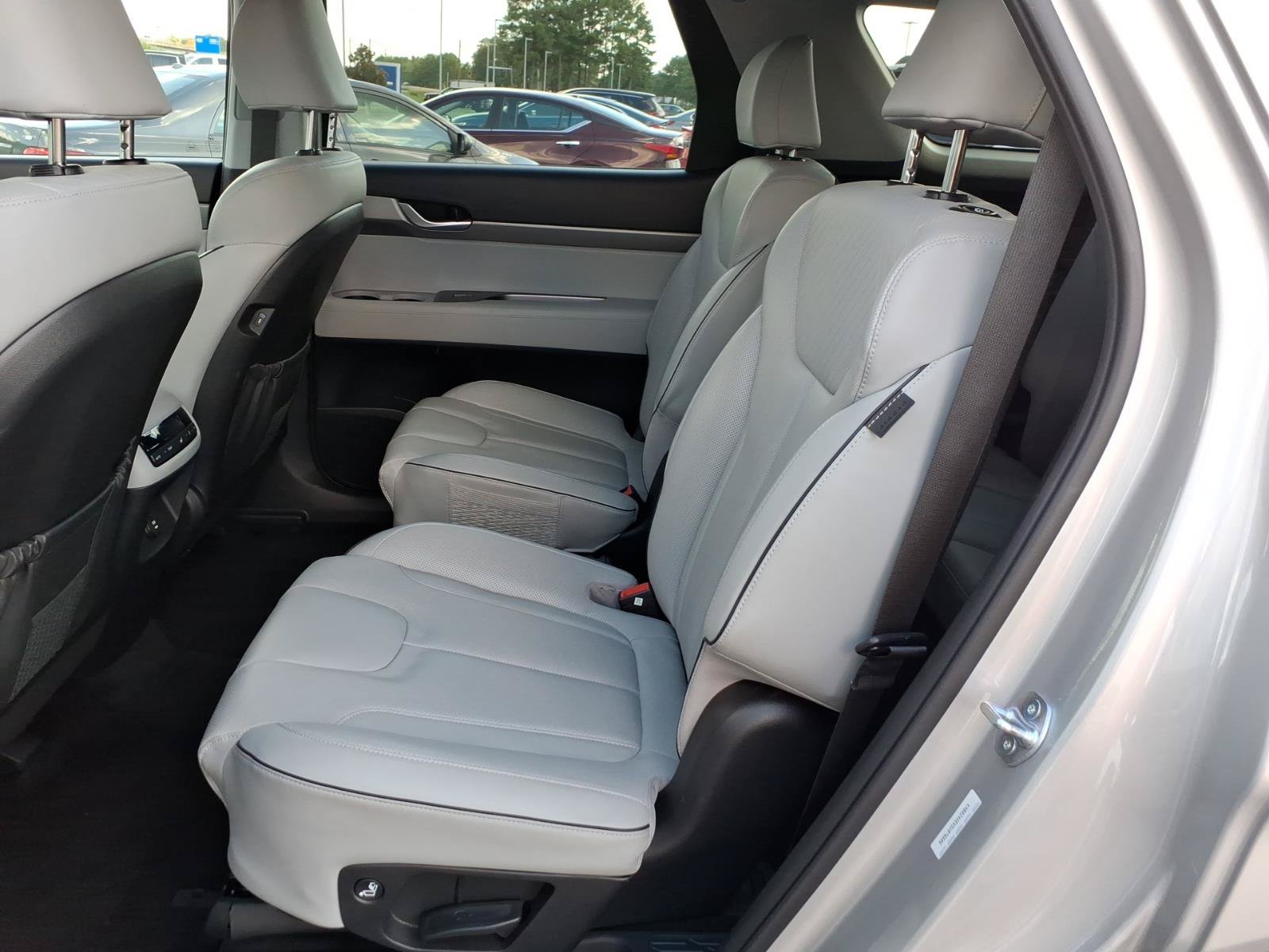Used 2025 Hyundai Palisade SEL FWD image 7
