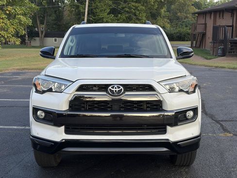 Used 2019 Toyota 4Runner Limited RWD image 2